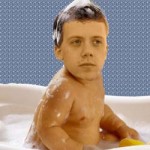 BXP29627 Owen Jones baby in bathtub